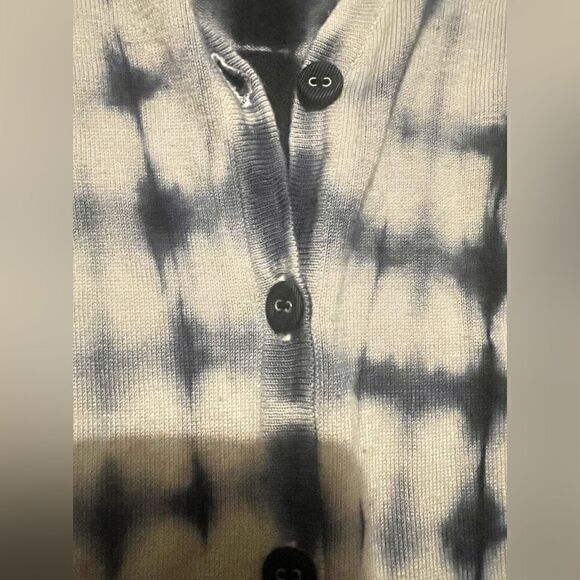 🐘 Twelve by Twelve Blue Cardigan - Picture 5 of 5